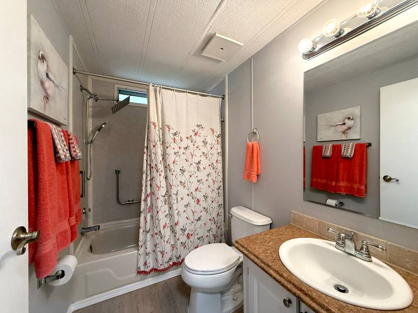 7711 Lakeshore Dr a Ellenton, FL Mobile or Manufactured Home for Sale